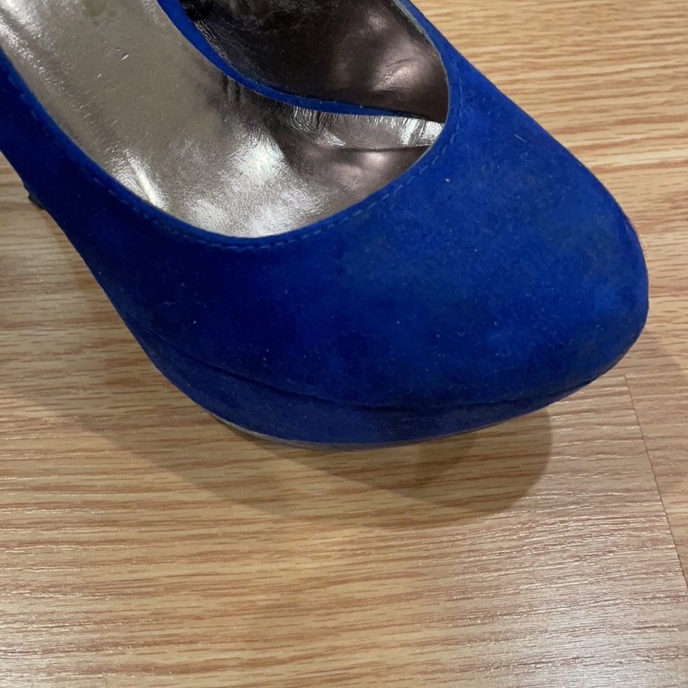 Blue heels - Picture 3 of 6